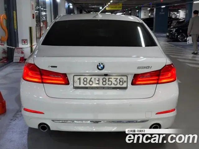 BMW 5 Series 2020 — ფოტო 3/20