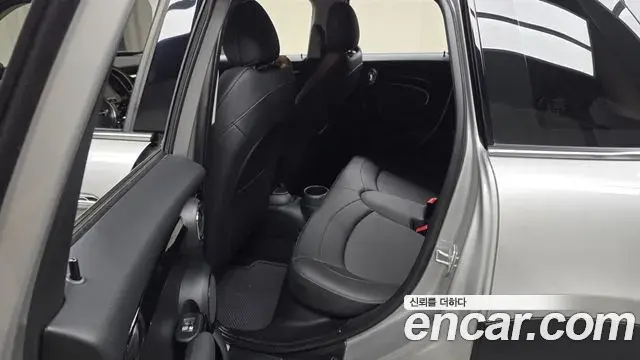 Mini Cooper 2024 — Photo 12/20