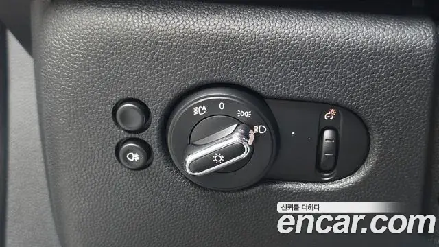 Mini Cooper 2024 — Photo 14/20