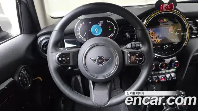 Mini Cooper 2024 — Photo 15/20
