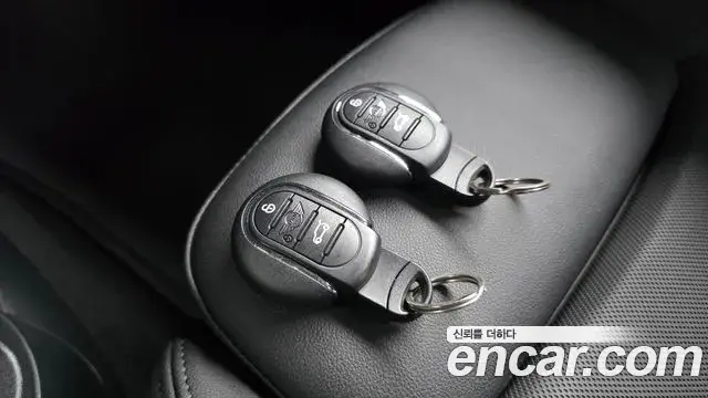 Mini Cooper 2024 — Photo 20/20