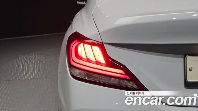Genesis G70 2019 — Photo 27/33