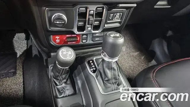 Jeep Wrangler 2024 — Photo 28/30