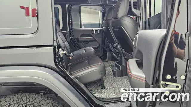 Jeep Wrangler 2024 — Photo 29/30