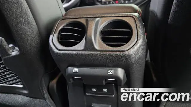 Jeep Wrangler 2024 — Photo 2/30