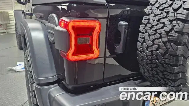 Jeep Wrangler 2024 — Photo 25/30