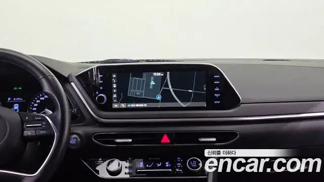 Hyundai Sonata 2020 — Фото 17/20