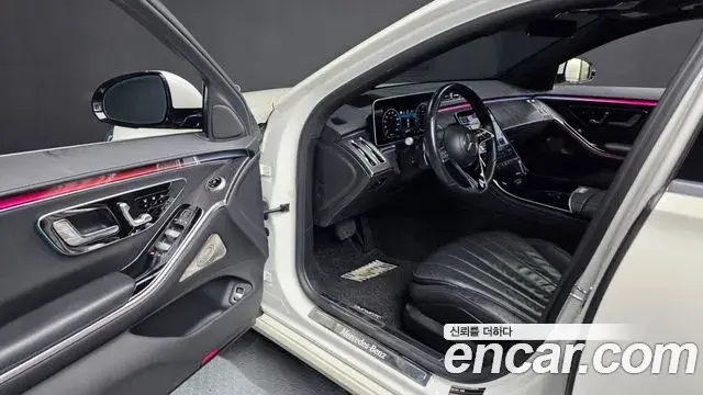 Mercedes-Benz S-Class 2021 — Photo 29/36