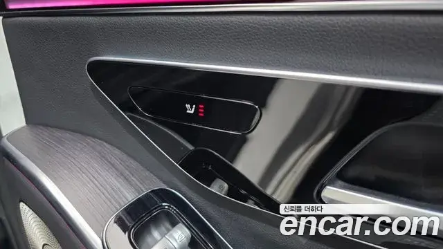 Mercedes-Benz S-Class 2021 — Photo 22/36
