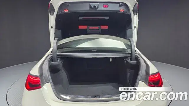 Mercedes-Benz S-Class 2021 — Photo 21/36