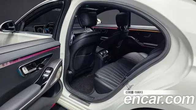 Mercedes-Benz S-Class 2021 — Photo 5/36