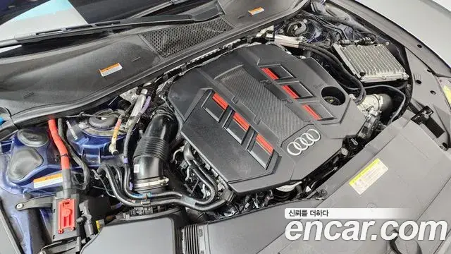 Audi S7 2021 — ფოტო 21/35