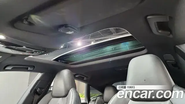 Audi S7 2021 — ფოტო 13/35