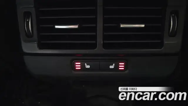 Land Rover Range Rover Evoque 2019 — ფოტო 8/20