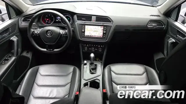 Volkswagen Tiguan 2018 — Photo 11/34