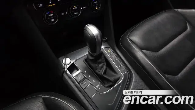 Volkswagen Tiguan 2018 — Photo 29/34