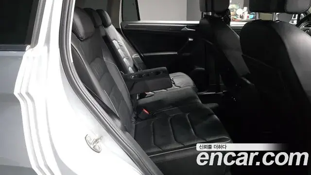 Volkswagen Tiguan 2018 — Photo 2/34