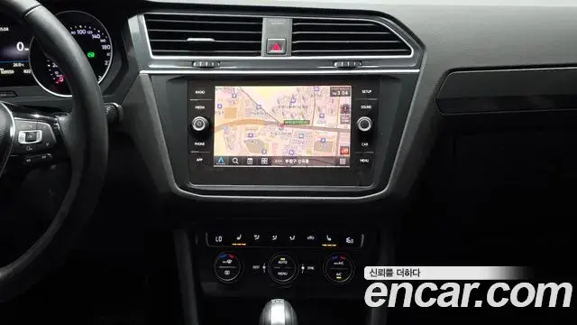 Volkswagen Tiguan 2018 — Photo 26/34
