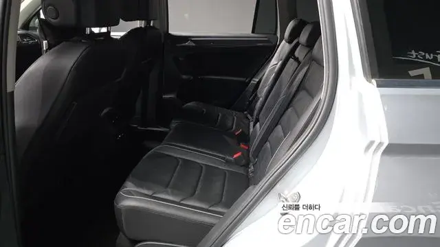 Volkswagen Tiguan 2018 — Photo 6/34