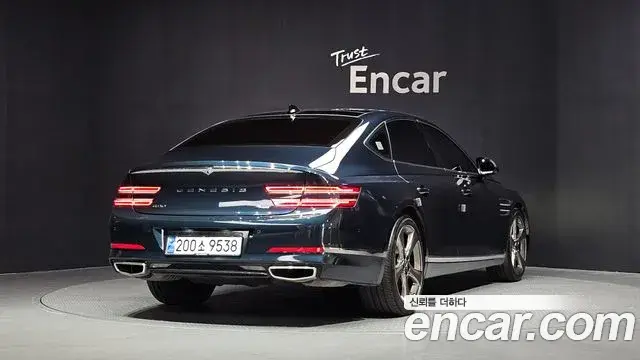 Genesis Electrified G80 2021 — Фото 1/20