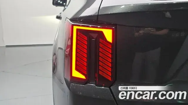 Kia Sorento 2024 — ფოტო 13/33
