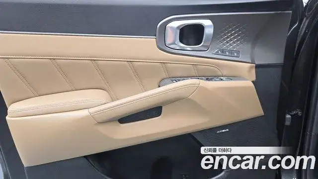Kia Sorento 2024 — ფოტო 17/33