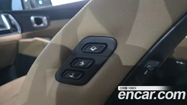 Kia Sorento 2024 — ფოტო 16/33