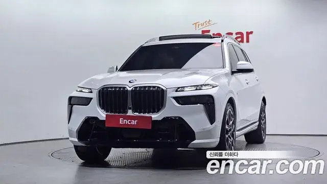 BMW X7 2025 — Photo 25/31