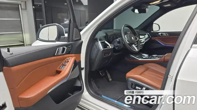 BMW X7 2025 — Photo 29/31