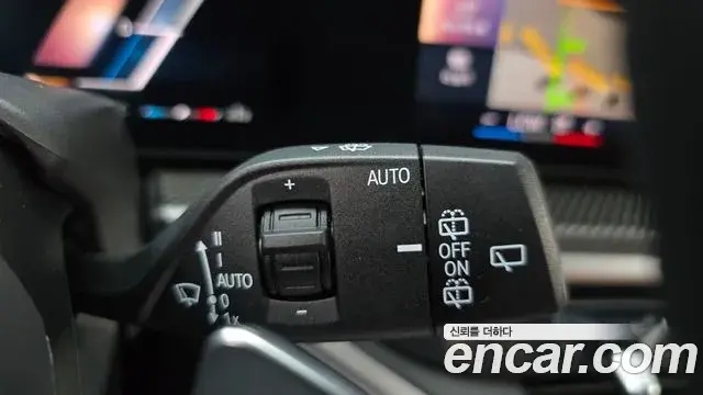 BMW X7 2025 — Photo 16/31