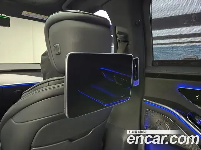 Mercedes-Benz S-Class 2025 — Photo 8/20