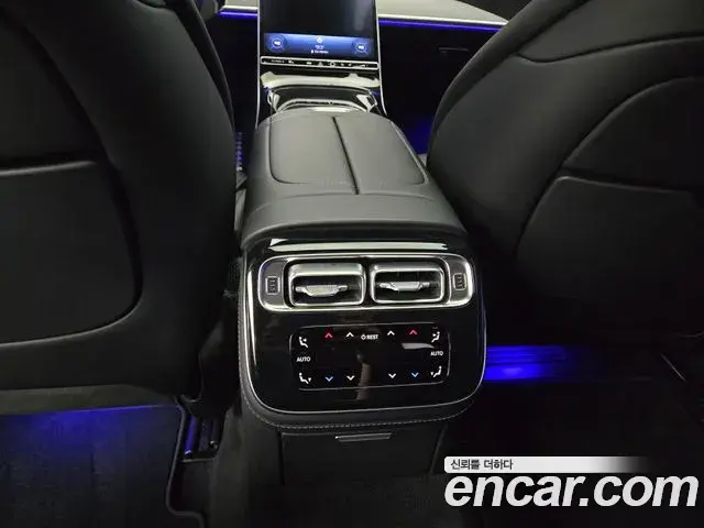 Mercedes-Benz S-Class 2025 — Photo 11/20