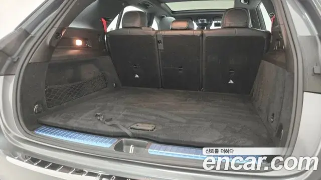 Mercedes-Benz GLE-Class 2025 — Photo 17/18