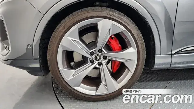 Audi SQ7 2025 — ფოტო 2/45