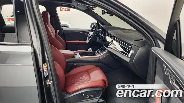 Audi SQ7 2025 — ფოტო 16/45