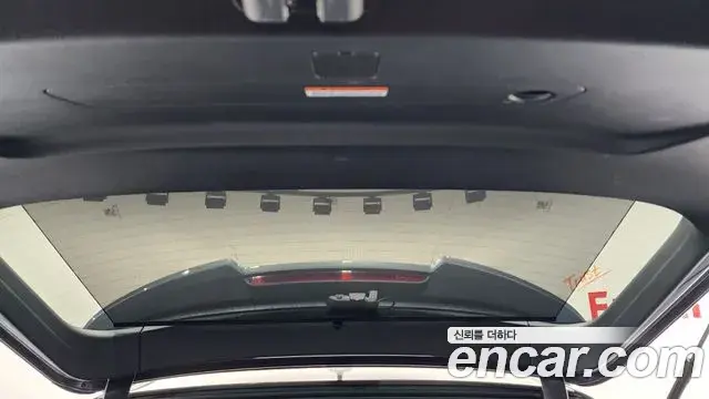 Audi SQ7 2025 — ფოტო 27/45