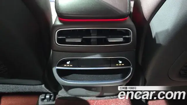 Genesis GV70 2021 — ფოტო 19/31