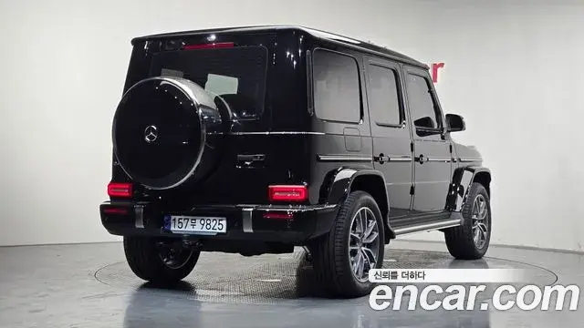 Mercedes-Benz G-Class 2025 — Photo 13/30