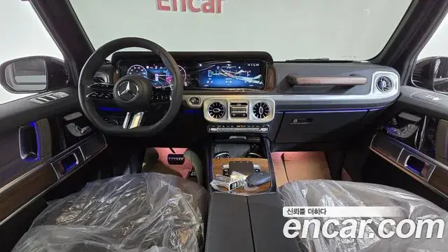 Mercedes-Benz G-Class 2025 — Photo 17/30