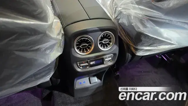 Mercedes-Benz G-Class 2025 — Photo 22/30