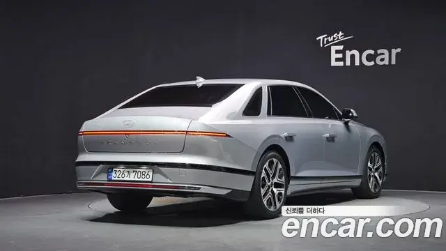 Hyundai Grandeur 2023 — Фото 2/20
