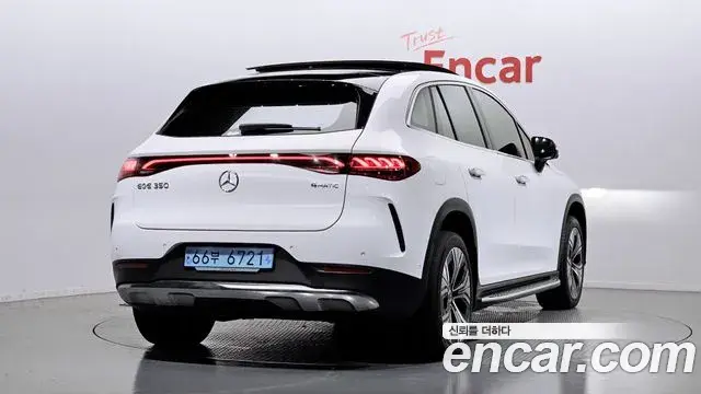 Mercedes-Benz EQE SUV 2023 — Photo 18/20