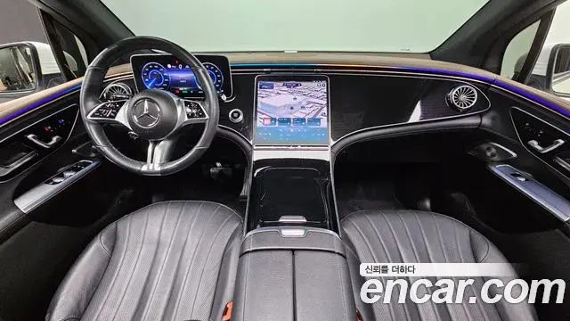 Mercedes-Benz EQE SUV 2023 — Photo 9/20