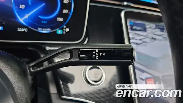 Mercedes-Benz EQE SUV 2023 — Photo 11/20