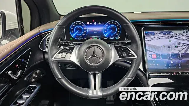 Mercedes-Benz EQE SUV 2023 — Photo 1/20
