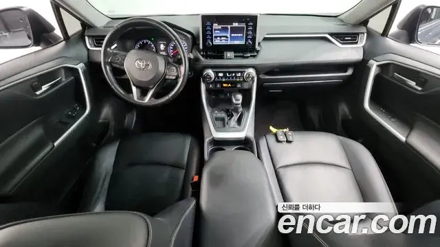 Toyota RAV4 2019 — Photo 6/20
