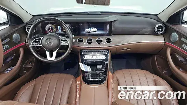 Mercedes-Benz E-Class 2019 — Фото 7/20