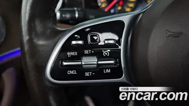 Mercedes-Benz E-Class 2019 — Фото 15/20