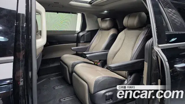 Kia Carnival 2024 — ფოტო 15/20