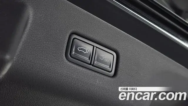 Kia Carnival 2024 — ფოტო 16/20